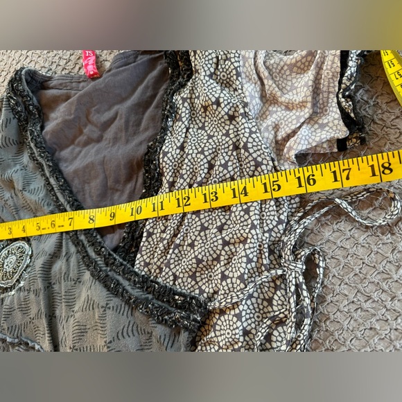 Bundle 3 for $10 DIDI gray patchwork beaded wrap top. - Picture 13 of 15